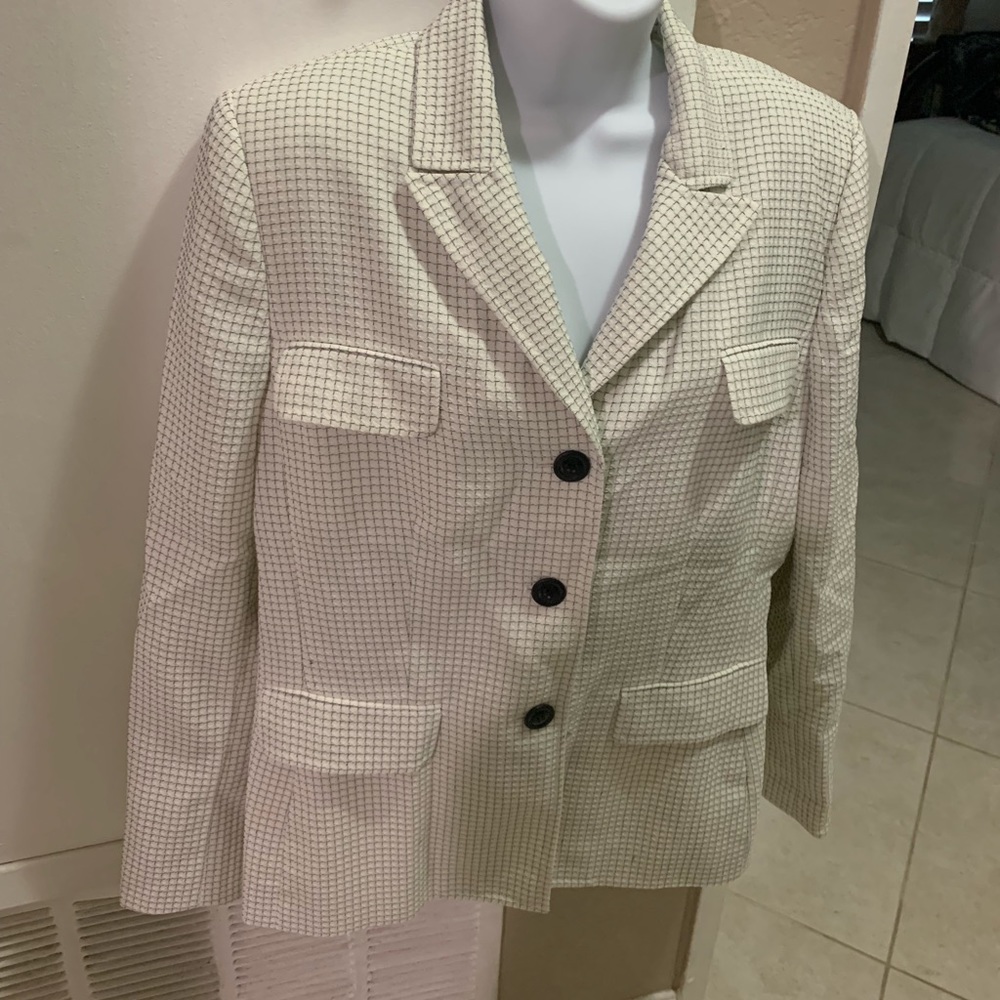 Joneswear Women’s Beige and Black Checkered Blazer - Size 14